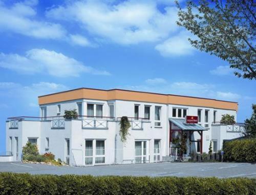 Airport-Hotel Stetten Лайнфельден-Эхтердинген Экстерьер фото