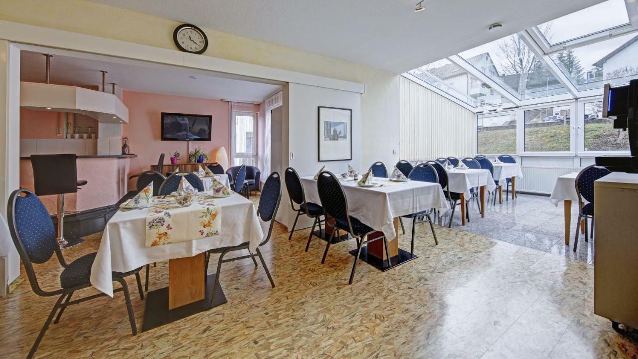 Airport-Hotel Stetten Лайнфельден-Эхтердинген Экстерьер фото