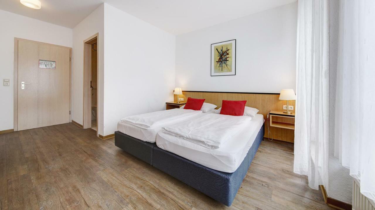 Airport-Hotel Stetten Лайнфельден-Эхтердинген Экстерьер фото